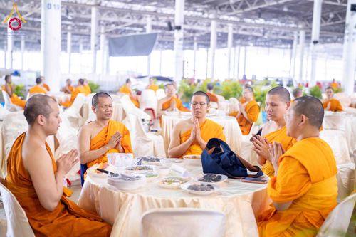 ภาพ No.309409:วันที่ 12 กุมภาพันธ์ พ.ศ. 2569 การสอบบาลีสนามหลวง ประจำปี 2569 ประโยค 1-2, ป.ธ.3/ ประโยค บ.ศ.1-2, บ.ศ.3 ณ สนามสอบประจำจังหวัดปทุมธานี แห่งที่ 2  วัดพระธรรมกาย อ.คลองหลวง จ.ปทุมธานี