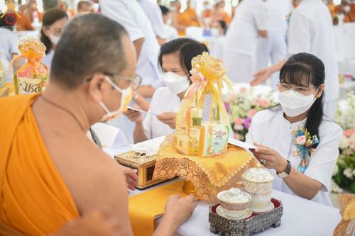 ภาพ No.65100:พิธีถวายสังฆทานแด่ คณะสงฆ์ 150 วัด จังหวัดสระบุรี ณ ศูนย์ปฎิบัติธรรมสระบุรี ต.นายาว อ.พระพุทธบาท จ.สระบุรี  วันอังคาร ที่ 1 พฤศจิกายน พ.ศ.2565