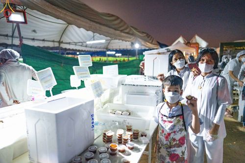 ภาพ No.71146:พิธีถวายภัตตาหารเป็นสังฆทาน แด่คณะพระธรรมยาตราฯ ในโครงการธรรมยาตราฯ ปีที่ 11 ณ อนุสรณ์สถานคลองบางนางแท่น อ.สามพราน จ.นครปฐม วันที่ 14 มกราคม พ.ศ. 2566