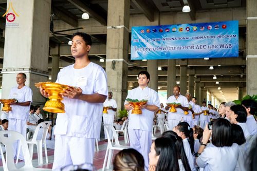 ภาพ No.339741:วันที่ 19 กรกฎาคม พ.ศ.2569 พิธีตัดปอยผม โครงการบวชพระนานาชาติ AEC และ WAB รุ่นที่ 10 THE AEC & INTERNATIONAL ORDINATION PROGRAM ณ มหารัตนวิหารคด 30 วัดพระธรรมกาย ปทุมธานี