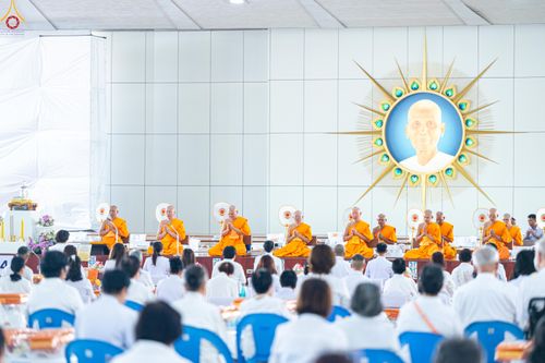 ภาพ No.337471:วันจันทร์ที่ 29 มิถุนายน พ.ศ.2569 (วันพระขึ้น 15 ค่ำ เดือน 8) พิธีบุพเปตพลี ครั้งที่ 184 ณ หอฉันคุณยายอาจารย์ฯ  พิธีสวดธัมมจักกัปปวัตนสูตร ครบ 8,495,000,000 จบ ณ มหาวิหารคด วัดพระธรรมกาย