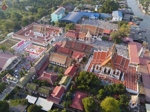 ภาพ No.73228:พิธีจุดประทีปถวายเป็นพุทธบูชา และบูชาธรรมมหาปูชนียาจารย์ ในโครงการธรรมยาตรากตัญญูบูชา มหาปูชนียาจารย์ พระมงคลเทพมุนี(สด จนฺทสโร) พระผู้ปราบมาร ปีที่ 11 ณ อนุสรณ์สถานลำดับที่ 4 สถานที่เกิดด้วยกายธรรม วัดโบสถ์ (บน) บางคูเวียง อ.บางกรวย จ.นนทบุรี วันที่ 21 