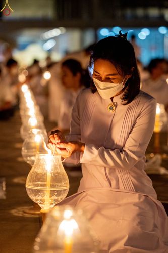 ภาพ No.75383:พิธีจุดประทีปถวายเป็นพุทธบูชา และบูชาธรรมมหาปูชนียาจารย์ ในโครงการธรรมยาตรากตัญญูบูชา มหาปูชนียาจารย์ พระมงคลเทพมุนี(สด จนฺทสโร) พระผู้ปราบมาร ปีที่ 11 ณ อนุสรณ์สถานลำดับที่ 7 สถานที่ขยายวิชชาธรรมกาย วัดพระธรรมกาย จ.ปทุมธานี วันที่ 31 มกราคม พ.ศ. 2566