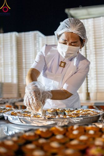 ภาพ No.106297:พิธีถวายภัตตาหารเป็นสังฆทาน แด่คณะพระธรรมยาตราฯ ในโครงการธรรมยาตรากตัญญูบูชา มหาปูชนียาจารย์ พระมงคลเทพมุนี(สด จนฺทสโร) พระผู้ปราบมาร อนุสรณ์สถาน 7 แห่ง ปีที่ 12 วันที่ 5 มกราคม พ.ศ. 2567 ณ อนุสรณ์สถานโลตัสแลนด์ จ.สุพรรณบุรี