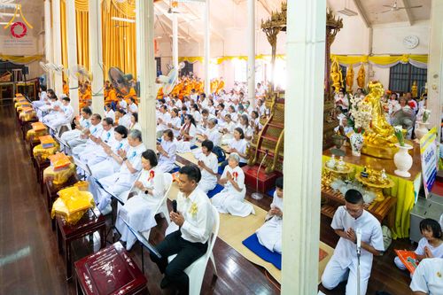 ภาพ No.298870:วันที่ 16 มกราคม พ.ศ. 2569 พิธีทอดผ้าป่าทำนุบำรุงศาสนสถาน ณ วัดอัมพวัน ต.บางม่วง อ.บางใหญ่ จ.นนทบุรี ในโครงการธรรมยาตรา กตัญญูบูชา มหาปูชนียาจารย์ พระมงคลเทพมุนี(สด จนฺทสโร) พระผู้ปราบมาร อนุสรณ์สถาน 7 แห่ง ปีที่ 14