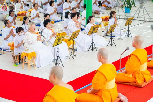 ภาพ No.137759:พิธีอุปสมบทสามเณรอุทิศชีวิต 11 รูป วันวิสาขบูชา พุธที่ 22 พฤษภาคม พ.ศ.2567 ณ อุโบสถ วัดพระธรรมกาย