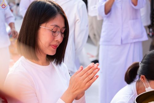 ภาพ No.294530:วันที่ 14 มกราคม พ.ศ. 2569 พิธีตักบาตรพระธรรมยาตรา ณ วัดสองพี่น้อง ต.ต้นตาล อ.สองพี่น้อง จ.สุพรรณบุรี ในโครงการธรรมยาตรา กตัญญูบูชา มหาปูชนียาจารย์ พระมงคลเทพมุนี(สด จนฺทสโร) พระผู้ปราบมาร อนุสรณ์สถาน 7 แห่ง ปีที่ 14