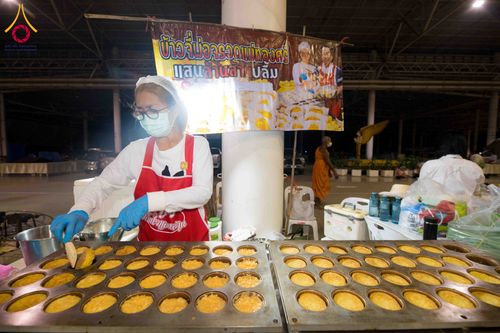 ภาพ No.303009:วันที่ 26 มกราคม พ.ศ. 2569 พิธีถวายภัตตาหารเป็นสังฆทาน แด่พระธรรมยาตรา ณ วัดพระธรรมกาย  จังหวัดปทุมธานี ในโครงการธรรมยาตรา กตัญญูบูชา มหาปูชนียาจารย์ พระมงคลเทพมุนี(สด จนฺทสโร) พระผู้ปราบมาร อนุสรณ์สถาน 7 แห่ง ปีที่ 14