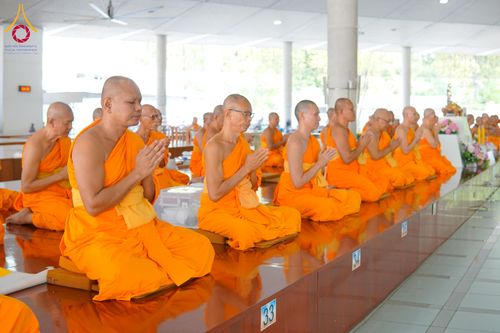 ภาพ No.315453:วันที่ 21 มีนาคม พ.ศ. 2569 พิธีถวายภัตตาหารเมนูสวรรค์ เพื่อการบรรลุธรรม ณ หอฉันคุณยายอาจารย์ฯ วัดพระธรรมกาย