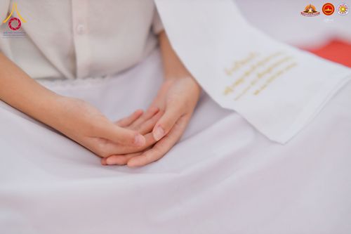 ภาพ No.283566:วันอาทิตย์ที่ 21 ธันวาคม  2568 พิธีบิณฑบาตฉลองสามเณรใหม่ ประเทศอินโดนีเซีย