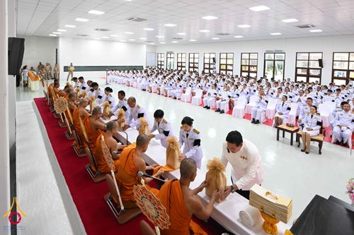 ภาพ No.344255:วันที่ 12 สิงหาคม พ.ศ. 2569  พสกนิกรชาวอำเภอคลองหลวง พร้อมใจร่วมพิธีสวดพระพุทธมนต์และทำบุญตักบาตรถวายพระราชกุศล เนื่องในวันคล้ายวันพระราชสมภพ สมเด็จพระบรมราชชนนีพันปีหลวง และวันแม่แห่งชาติ 12 สิงหาคม 2569