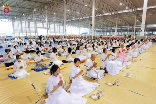 ภาพ No.306233:วันที่ 30 มกราคม พ.ศ. 2569 พิธีถวายภัตตาหารเป็นสังฆทาน แด่พระธรรมยาตรา ณ วัดพระธรรมกาย  จังหวัดปทุมธานี ในโครงการธรรมยาตรา กตัญญูบูชา มหาปูชนียาจารย์ พระมงคลเทพมุนี(สด จนฺทสโร) พระผู้ปราบมาร อนุสรณ์สถาน 7 แห่ง ปีที่ 14