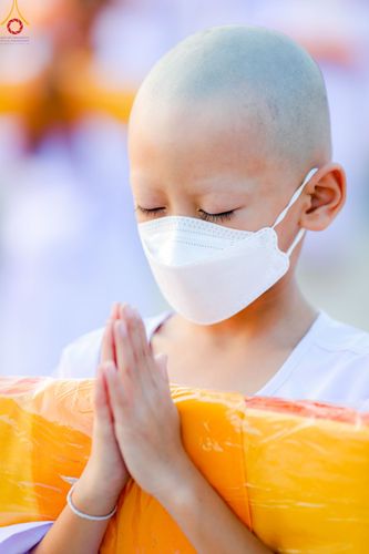 ภาพ No.79748:พิธีเวียนประทักษิณ ณ พระมหาธรรมกายเจดีย์ และพิธีวันทาเจดีย์ ในโครงการบรรพชาสามเณรฟื้นฟูพระพุทธศาสนาทั่วไทย วันเสาร์ที่ 8 เมษายน พ.ศ.2566