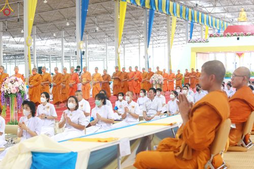 ภาพ No.85221:พิธีมุทิตาสักการะพระภิกษุ ผู้สอบได้เปรียญธรรม ๙ ประโยคระดับโลก, พิธีมอบโล่เกียรติยศและทุนการศึกษา สำนักเรียนบาลีดีเด่นทั่วประเทศ ในวันสมาธิโลก อาทิตย์ที่ 6 สิงหาคม พ.ศ. 2566 ณ สภาธรรมกายสากล วัดพระธรรมกาย