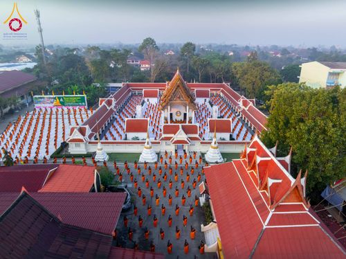 ภาพ No.297377:วันที่ 15 มกราคม พ.ศ.2569 พระธรรมยาตราปฏิบัติธรรมและถ่ายภาพหมู่ประวัติศาสตร์ อนุสรณ์สถานลำดับที่ 4 สถานที่เกิดด้วยกายธรรม  ณ วัดโบสถ์บน ต.บางคูเวียง จ.นนทบุรี ในโครงการธรรมยาตรา กตัญญูบูชา มหาปูชนียาจารย์ พระมงคลเทพมุนี(สด จนฺทสโร) พระผู้ปราบมาร อนุสรณ์ส