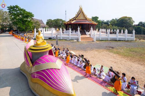 ภาพ No.299375:วันที่ 18 มกราคม พ.ศ. 2569 พิธีต้อนรับพระธรรมยาตรา ณ อนุสรณ์สถานลำดับที่ 5 สถานที่เผยแผ่วิชชาธรรมกายครั้งแรก อนุสรณ์สถานบางปลา วัดบางปลา อำเภอบางเลน จังหวัดนครปฐม ในโครงการธรรมยาตรา กตัญญูบูชา มหาปูชนียาจารย์ พระมงคลเทพมุนี(สด จนฺทสโร) พระผู้ปราบมาร อนุส