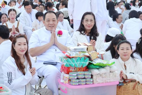 ภาพ No.292405:วันที่ 11 มกราคม พ.ศ. 2569 พิธีตักบาตรพระธรรมยาตรา ณ อนุสรณ์สถานคลองบางนางแท่น อ.สามพราน จ.นครปฐม ในโครงการธรรมยาตรา กตัญญูบูชา มหาปูชนียาจารย์ พระมงคลเทพมุนี(สด จนฺทสโร) พระผู้ปราบมาร อนุสรณ์สถาน 7 แห่ง ปีที่ 14