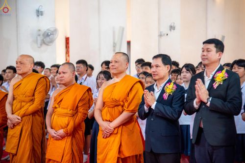 ภาพ No.289023:วันพุธที่ 17 ธันวาคม พ.ศ.2568 กิจกรรมเยาวชนไทยรวมใจทำความดี "เด็กดีมหานคร ต้นแบบด้านศีลธรรม" แข่งขันสอบตอบปัญหาศีลธรรมในพระพุทธศาสนา ครั้งที่ 7 และวันรวมพลังเด็กดี V-Star ประจำปี 2568 ณ วัดมหาธาตุยุวราชรังสฤษฎิ์ราชวรมหาวิหาร กรุงเทพมหานคร