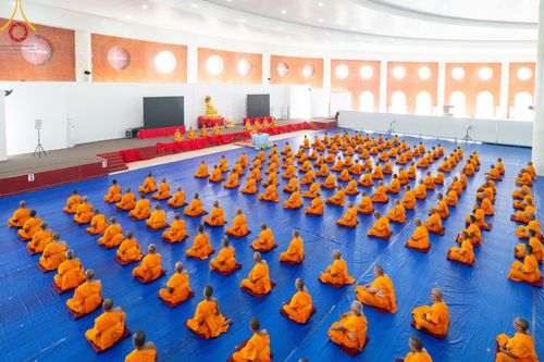 ภาพ No.315239:​วันอาทิตย์ที่ 22 มีนาคม พ.ศ.2569 สามเณรธรรมทายาทเนปาล 500 รูป ฟังธรรม สวดมนต์ ปฏิบัติธรรมร่วมกัน  ณ International Assembly and Meditation Hall Lumbini