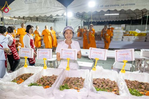 ภาพ No.296647:วันที่ 18 มกราคม พ.ศ. 2569 พิธีถวายภัตตาหารเป็นสังฆทาน แด่พระธรรมยาตรา ณ วัดโบสถ์บน ต.บางคูเวียง จ.นนทบุรี อนุสรณ์สถานลำดับที่ 4 สถานที่เกิดด้วยกายธรรม ในโครงการธรรมยาตรา กตัญญูบูชา มหาปูชนียาจารย์ พระมงคลเทพมุนี(สด จนฺทสโร) พระผู้ปราบมาร อนุสรณ์สถาน 7 แ