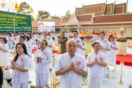 ภาพ No.296873:วันที่ 17 มกราคม พ.ศ. 2569 พิธีจุดประทีปถวายเป็นพุทธบูชา และบูชาธรรมมหาปูชนียาจารย์  ณ วัดโบสถ์บน ต.บางคูเวียง จ.นนทบุรี อนุสรณ์สถานลำดับที่ 4 สถานที่เกิดด้วยกายธรรม ในโครงการธรรมยาตรา กตัญญูบูชา มหาปูชนียาจารย์ พระมงคลเทพมุนี(สด จนฺทสโร) พระผู้ปราบมาร อ