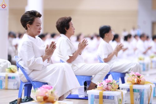 ภาพ No.280531:วันที่ 28 ธันวาคม พ.ศ.2568 พิธีถวายอุปกรณ์ทำความสะอาด ณ ห้องแก้วสารพัดนึก วัดพระธรรมกาย