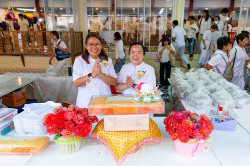 ภาพ No.295867:วันที่ 17 มกราคม พ.ศ. 2569 พิธีถวายภัตตาหารเป็นสังฆทาน แด่พระธรรมยาตรา ณ วัดโบสถ์บน ต.บางคูเวียง จ.นนทบุรี อนุสรณ์สถานลำดับที่ 4 สถานที่เกิดด้วยกายธรรม ในโครงการธรรมยาตรา กตัญญูบูชา มหาปูชนียาจารย์ พระมงคลเทพมุนี(สด จนฺทสโร) พระผู้ปราบมาร อนุสรณ์สถาน 7 แ