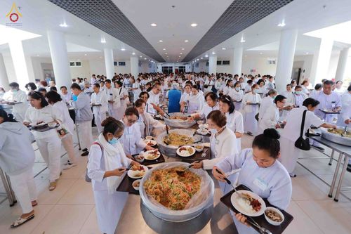 ภาพ No.344408:วันที่ 21-23 สิงหาคม พ.ศ. 2569 สัมมนารวมใจผู้นำบุญ บูชาธรรม 82 ปี หลวงพ่อธัมมชโย รุ่นที่ 1 กฐินสามัคคีทั่วไทย 30,000 วัด โครงการอุปสมบทบูชาธรรมมหาปูชนียาจารย์ 3,000 รูป  ณ ศูนย์ปฏิบัติธรรมเวิล์ดพีช วัลเล่ย์ จ.นครราชสีมา