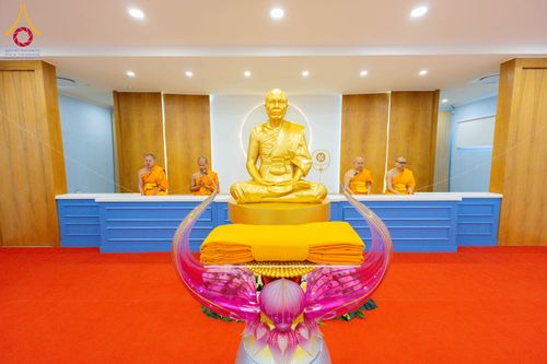 ภาพ No.313231:วันอาทิตย์ที่ 8 มีนาคม พ.ศ. 2569 พิธีสมโภชรูปเหมือนพระมงคลเทพมุนี (สด จนฺทสโร) และพิธีทอดผ้าป่าสามัคคีเพื่อสร้างวิหารพระมงคลเทพมุนี ณ วัดพุทธเคปทาวน์ ประเทศแอฟริกาใต้