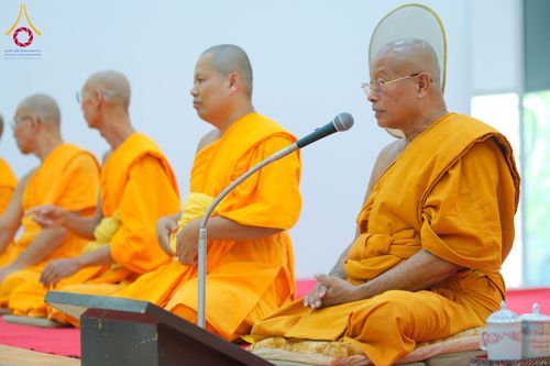 ภาพ No.319912:วันเสาร์ที่ 4 เมษายน พ.ศ.2569 พิธีตัดปอยผมและปลงผม พิธีขอขมาผู้ปกครองและมอบผ้าไตร พิธีบรรพชาและถวายบาตร ณ ศูนย์ปฏิบัติธรรมและศูนย์อบรมเยาวชนเพชรบุรี  ต.ท่าแลง อ.ท่ายาง จ.เพชรบุรี