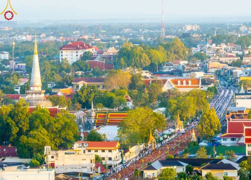 ภาพ No.311270:วันเสาร์ที่ 28 กุมภาพันธ์ พ.ศ. 2569 พิธีตักบาตรพระมหากุศล 11,250 รูป เฉลิมฉลอง 1,250 ปีศรีธรรมราชเจดีย์ สู่มรดกโลก ณ ถนนราชดำเนิน บริเวณหน้าวัดพระมหาธาตุวรมหาวิหาร อ.เมือง จ.นครศรีธรรมราช