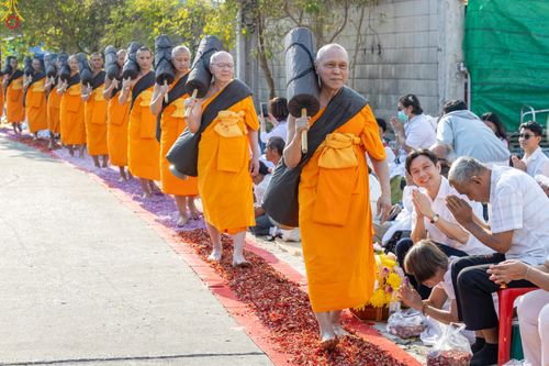 ภาพ No.295069:วันที่ 14 มกราคม พ.ศ. 2569 พิธีต้อนรับพระธรรมยาตรา อนุสรณ์สถานลำดับที่ 4  สถานที่เกิดด้วยกายธรรม ณ วัดโบสถ์บน ต.บางคูเวียง จ.นนทบุรี ในโครงการธรรมยาตรา กตัญญูบูชา มหาปูชนียาจารย์ พระมงคลเทพมุนี(สด จนฺทสโร) พระผู้ปราบมาร อนุสรณ์สถาน 7 แห่ง ปีที่ 14