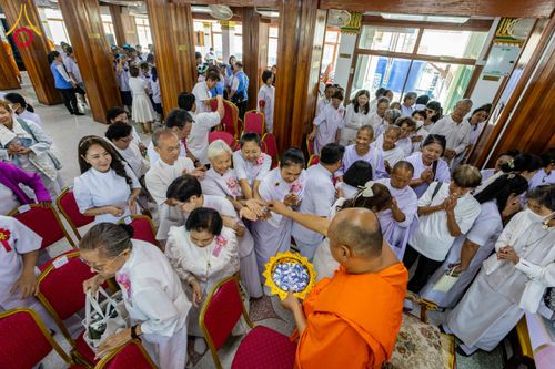 ภาพ No.304516:วันที่ 27 มกราคม พ.ศ. 2569 พิธีทอดผ้าป่าทำนุบำรุงศาสนสถาน ณ วัดปรางค์หลวง ต.บางม่วง อ.บางใหญ่ จ.นนทบุรี ในโครงการธรรมยาตรา กตัญญูบูชา มหาปูชนียาจารย์ พระมงคลเทพมุนี(สด จนฺทสโร) พระผู้ปราบมาร อนุสรณ์สถาน 7 แห่ง ปีที่ 14