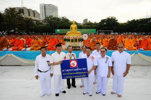 ภาพ No.2888:ตักบาตรบางกรวย 10 สิงหาคม 2555