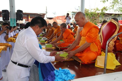 ภาพ No.2285:ภาพตักบาตรบ้านแป้ง