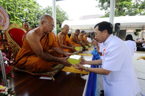 ภาพ No.2295:ภาพตักบาตรบ้านแป้ง