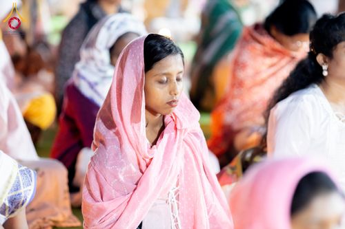 ภาพ No.283796:วันที่ 6-7 ธันวาคม พ.ศ. 2568  พิธีรับมอบหนังสือแสดงเจตจำนงถวายสิทธิครอบครองและใช้ประโยชน์วัดสันติวัน เมืองนาคปูร์  พิธีจุดโคมประทีปถวายเป็นพุทธบูชา และอุทิศบุญกุศลแด่ ดร.บี.อาร์. อัมเบดการ์  พิธีบูชาข้าวพระถ่ายทอดสดจากประเทศไทย