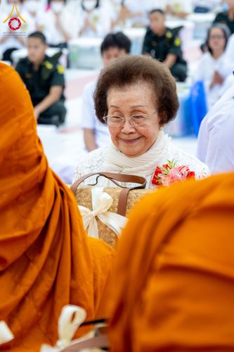 ภาพ No.284668:วันอาทิตย์ที่ 14 ธันวาคม พ.ศ.2568  พิธีทำบุญเมืองสุราษฎร์ธานี 110ปี และพิธีตักบาตรพระสงฆ์ 1,110 รูป  ณ บริเวณริมน้ำวัดกลาง (เก่า) ถนนบ้านดอน ตำบลตลาดใหม่ อำเภอเมือง จังหวัดสุราษฎร์ธานี