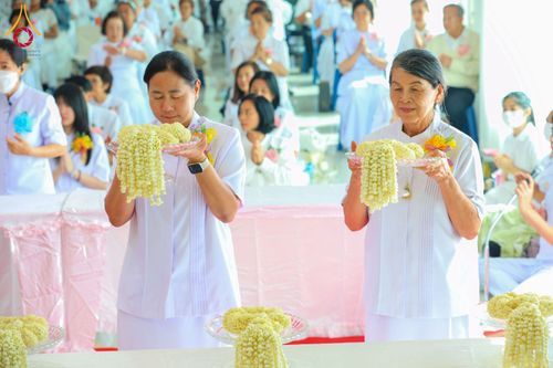 ภาพ No.291140:วันพุธที่ 7 มกราคม พ.ศ. 2569  พิธีบรรจุพระบรมสารีริกธาตุภายในพระเกตุองค์พระประธาน สมโภชพระประธาน พระธรรมกาย พิธีทอดผ้าป่า บุญแสงสว่าง ติดตั้งโซล่าเซล ณ ศูนย์ปฏิบัติธรรมพระมงคลเทพมุนี อ.สองพี่น้อง จ.สุพรรณบุรี