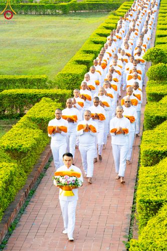 ภาพ No.314142:วันจันทร์ที่ 16 มีนาคม พ.ศ. 2569 พิธีเวียนเทียนประทักษิณ และพิธีบรรพชาสามเณร 500 รูป ณ วิหารมายาเทวี ประเทศเนปาล