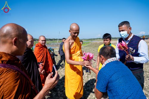 ภาพ No.280169:วันที่ 19 ธันวาคม พ.ศ. 2568 พิธีชำระร่าง พระติโลกานันทะ มหาเถโร  พระสังฆราชองค์ที่ 4 แห่งเทือกเขาจิตตะกอง  ประเทศบังกลาเทศ