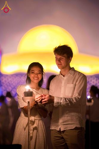 ภาพ No.312364:วันอังคารที่ 3 มีนาคม พ.ศ.2569 พิธีเวียนประทักษิณและจุดมาฆประทีป (ภาพชุดที่ 2) ณ ลานธรรมพระมหาธรรมกายเจดีย์ วัดพระธรรมกาย