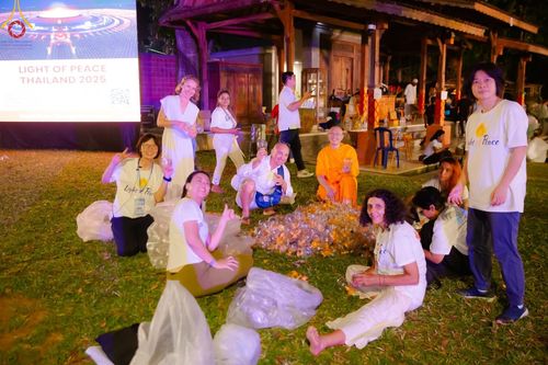 ภาพ No.156606:วัดพุทธบาหลีและวัดพระธรรมกาย จัดปฏิบัติธรรมนานาชาติ 1,151 คนจาก 78 ประเทศ ใน "วันสันติภาพสากล" ณ บาหลี อินโดนีเซีย วันเสาร์ที่ 21 กันยายน พ.ศ. 2567 เวลา 16.00-21.00 น. ณ พิพิธภัณฑ์ ARMA เมืองอูบุด จังหวัดบาหลี ประเทศอินโดนีเซีย