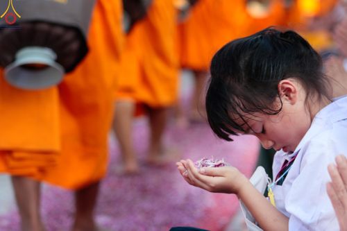 ภาพ No.110615:พิธีต้อนรับพระธรรมยาตรา ในโครงการธรรมยาตรากตัญญูบูชา มหาปูชนียาจารย์ พระมงคลเทพมุนี(สด จนฺทสโร) พระผู้ปราบมาร อนุสรณ์สถาน 7 แห่ง ปีที่ 12 วันที่ 11 มกราคม พ.ศ. 2567 ณ อนุสรณ์สถานลำดับที่ 3 สถานที่เกิดใหม่ในเพศสมณะ วัดสองพี่น้อง จ.สุพรรณบุรี