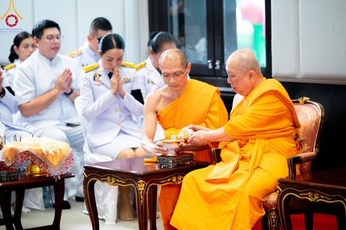 ภาพ No.332363:วันเสาร์ที่ 6 มิถุนายน พ.ศ.2569 พิธีต้อนรับสัญญาบัตร พัดยศ พระราชภาวนาวชิรวิเทศ วิ. ณ อุโบสถพระไตรปิฏก วัดพระธรรมกาย
