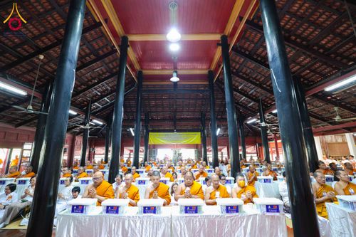 ภาพ No.303363:วันที่ 23 มกราคม พ.ศ. 2569 พิธีเจริญพุทธมนต์ปฏิบัติธรรม มอบทุนการศึกษา  ถวายสังฆทาน 109 วัด เพื่อถวายเป็นพุทธบูชา เพื่อขับเคลื่อนโครงการหมู่บ้านรักษาศีล 5 โดยคณะสงฆ์จังหวัดนครปฐม คณะศิษยานุศิษย์วัดพระธรรมกาย โครงการธรรมยาตรา ปีที่ 14 ณ วัดบางปลา อำเภอบาง