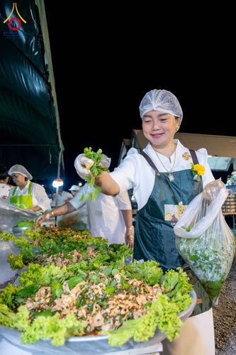 ภาพ No.301165:วันที่ 23 มกราคม พ.ศ. 2569 พิธีถวายภัตตาหารเป็นสังฆทาน แด่พระธรรมยาตรา ณ อนุสรณ์สถานบางปลา วัดบางปลา อำเภอบางเลน จังหวัดนครปฐม ในโครงการธรรมยาตรา กตัญญูบูชา มหาปูชนียาจารย์ พระมงคลเทพมุนี(สด จนฺทสโร) พระผู้ปราบมาร อนุสรณ์สถาน 7 แห่ง ปีที่ 14