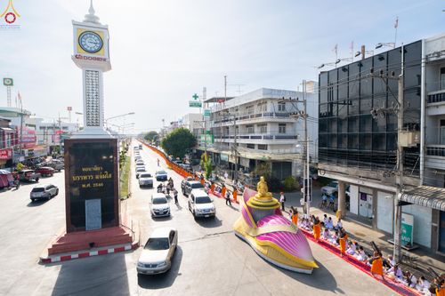 ภาพ No.287757:วันที่ 3 มกราคม พ.ศ. 2569 พิธีต้อนรับพระธรรมยาตรา ครั้งที่ 2 (ภาพชุดที่ 2) ในโครงการธรรมยาตรา กตัญญูบูชา มหาปูชนียาจารย์ พระมงคลเทพมุนี(สด จนฺทสโร) พระผู้ปราบมาร อนุสรณ์สถาน 7 แห่ง ปีที่ 14 ณ อนุสรณ์สถานมหาวิหารพระมงคลเทพมุนี (โลตัสแลนด์) อ.สองพี่น้อง จ.