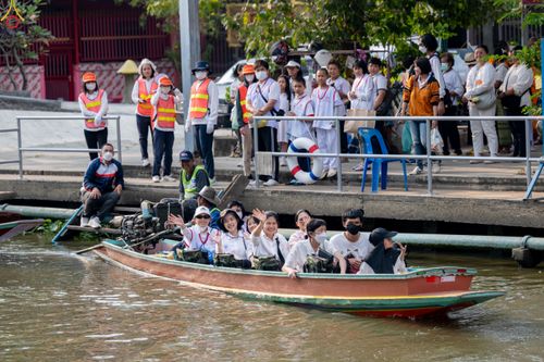 ภาพ No.296795:วันที่ 17 มกราคม พ.ศ. 2569 พิธีจุดประทีปถวายเป็นพุทธบูชา และบูชาธรรมมหาปูชนียาจารย์  ณ วัดโบสถ์บน ต.บางคูเวียง จ.นนทบุรี อนุสรณ์สถานลำดับที่ 4 สถานที่เกิดด้วยกายธรรม ในโครงการธรรมยาตรา กตัญญูบูชา มหาปูชนียาจารย์ พระมงคลเทพมุนี(สด จนฺทสโร) พระผู้ปราบมาร อ