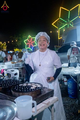 ภาพ No.296582:วันที่ 18 มกราคม พ.ศ. 2569 พิธีถวายภัตตาหารเป็นสังฆทาน แด่พระธรรมยาตรา ณ วัดโบสถ์บน ต.บางคูเวียง จ.นนทบุรี อนุสรณ์สถานลำดับที่ 4 สถานที่เกิดด้วยกายธรรม ในโครงการธรรมยาตรา กตัญญูบูชา มหาปูชนียาจารย์ พระมงคลเทพมุนี(สด จนฺทสโร) พระผู้ปราบมาร อนุสรณ์สถาน 7 แ